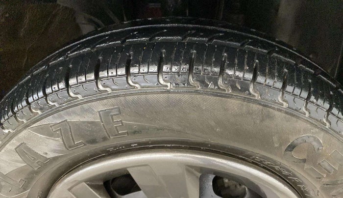 2018 Renault Kwid RXT 0.8 (O), Petrol, Manual, 23,777 km, Right Front Tyre Tread