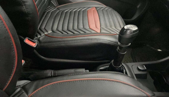 2018 Renault Kwid RXT 0.8 (O), Petrol, Manual, 23,777 km, Gear Lever