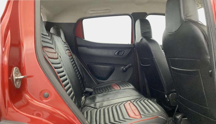2018 Renault Kwid RXT 0.8 (O), Petrol, Manual, 23,777 km, Right Side Rear Door Cabin
