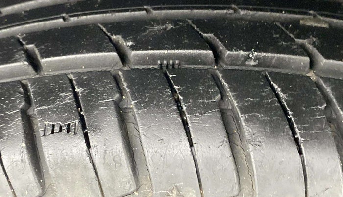 2019 Renault Kwid RXT 1.0 (O), Petrol, Manual, 19,638 km, Right Rear Tyre Tread