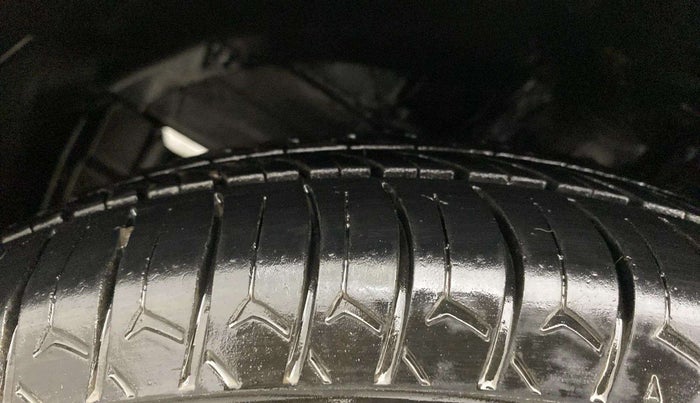 2019 Maruti Dzire VXI, Petrol, Manual, 75,066 km, Right Rear Tyre Tread