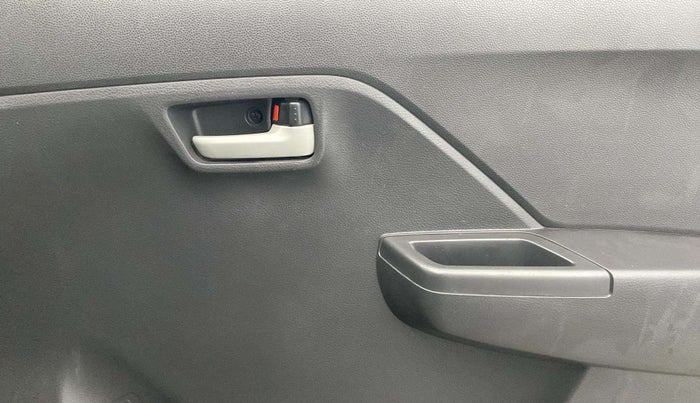 2022 Maruti Alto K10 VXI PLUS, Petrol, Manual, 10,378 km, Driver Side Door Panels Control