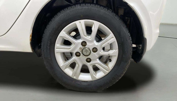 2016 Tata Tiago XZ PETROL, Petrol, Manual, 67,312 km, Left Rear Wheel