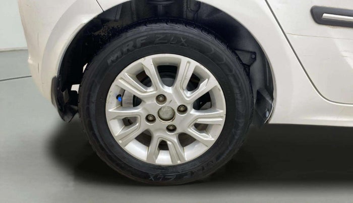 2016 Tata Tiago XZ PETROL, Petrol, Manual, 67,312 km, Right Rear Wheel