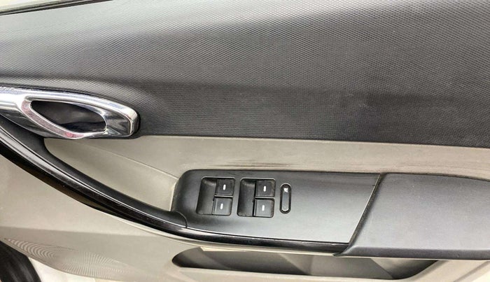 2016 Tata Tiago XZ PETROL, Petrol, Manual, 67,312 km, Driver Side Door Panels Control