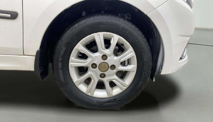 2016 Tata Tiago XZ PETROL, Petrol, Manual, 67,312 km, Right Front Wheel