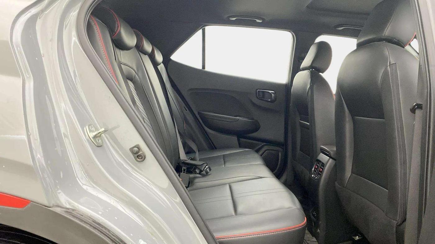 2023 Hyundai VENUE N LINE N6 1.0 TURBO DCT, Petrol, Automatic, 33,368 km, Right Side Rear Door Cabin