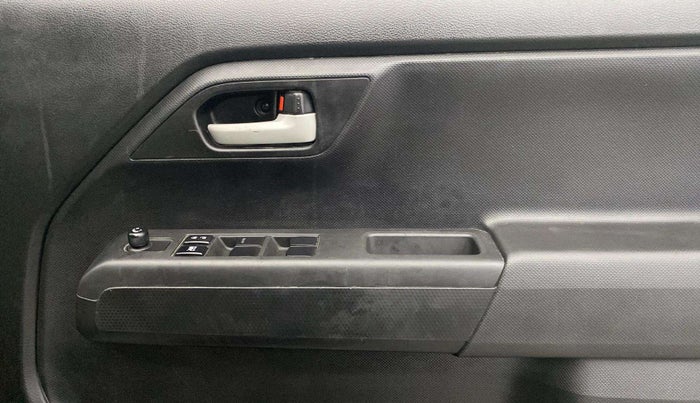 2023 Maruti New Wagon-R VXI 1.0, Petrol, Manual, 22,329 km, Driver Side Door Panels Control