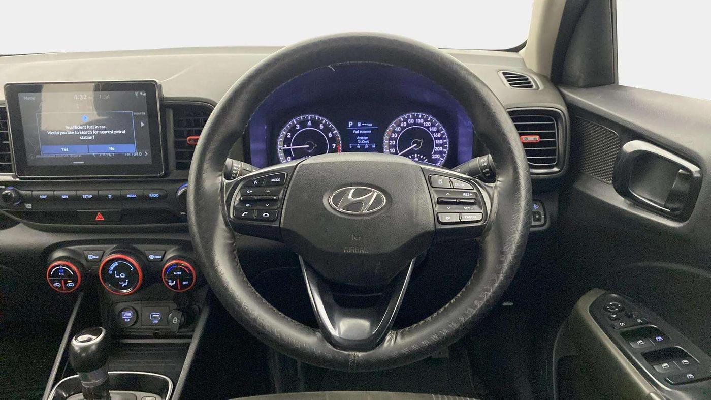 2019 Hyundai VENUE SX PLUS 1.0 TURBO DCT, Petrol, Automatic, 1,14,227 km, Steering Wheel Close Up