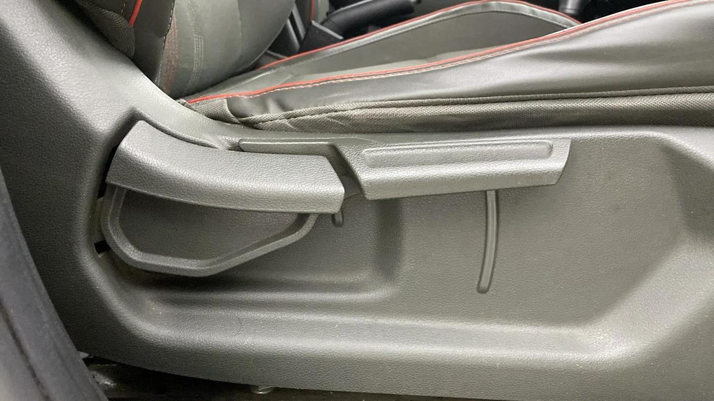2019 Hyundai VENUE SX PLUS 1.0 TURBO DCT, Petrol, Automatic, 1,14,227 km, Driver Side Adjustment Panel