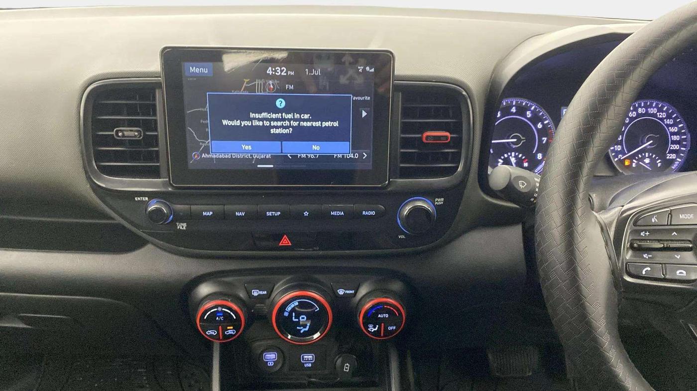 2019 Hyundai VENUE SX PLUS 1.0 TURBO DCT, Petrol, Automatic, 1,14,227 km, Air Conditioner