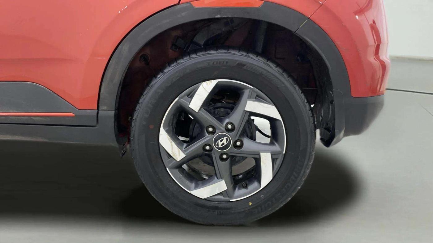 2019 Hyundai VENUE SX PLUS 1.0 TURBO DCT, Petrol, Automatic, 1,14,227 km, Left Rear Wheel