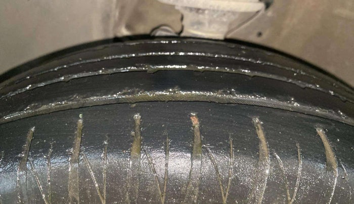 2017 Maruti IGNIS SIGMA 1.2, Petrol, Manual, 1,02,951 km, Left Front Tyre Tread