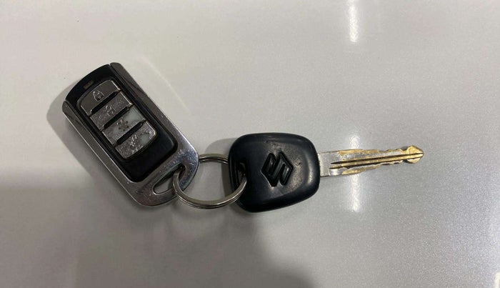 2017 Maruti IGNIS SIGMA 1.2, Petrol, Manual, 1,02,951 km, Key Close Up