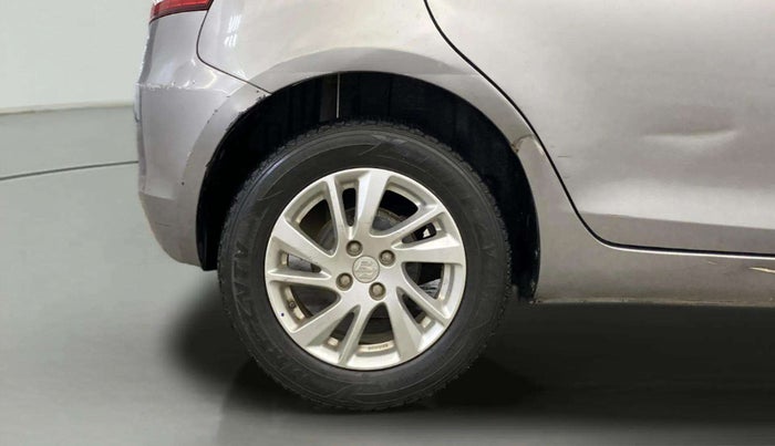 2012 Maruti Swift ZXI, Petrol, Manual, 37,735 km, Right Rear Wheel