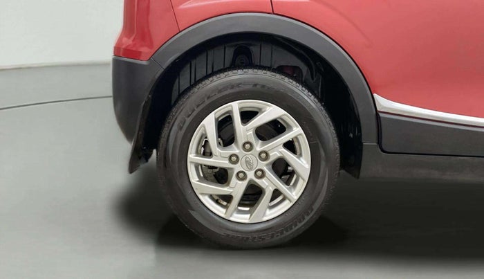 2022 Mahindra XUV300 W8 1.5 DIESEL, Diesel, Manual, 13,218 km, Right Rear Wheel