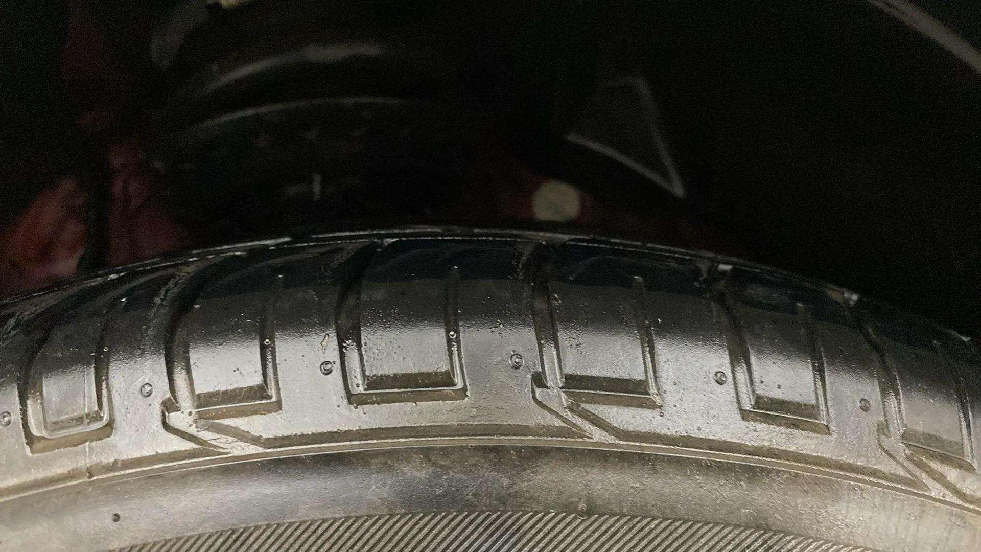 LHS-Front-Tyre-Tread-20