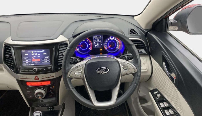 2022 Mahindra XUV300 W8 1.5 DIESEL, Diesel, Manual, 13,218 km, Steering Wheel Close Up