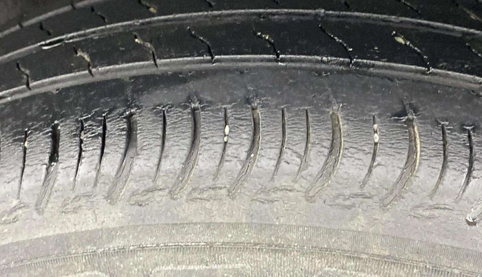 2022 Maruti S PRESSO VXI PLUS AMT, Petrol, Automatic, 51,097 km, Left Front Tyre Tread