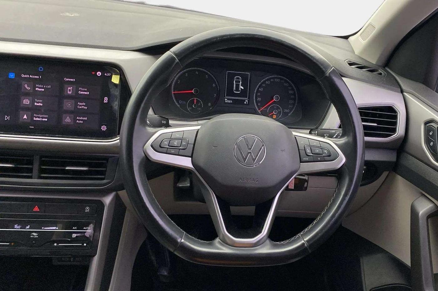 2022 Volkswagen TAIGUN HIGHLINE 1.0 TSI MT, Petrol, Manual, 30,682 km, Steering Wheel Close Up
