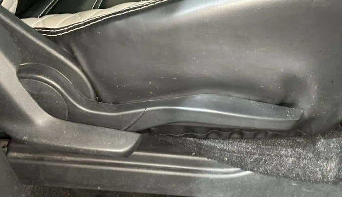 2018 Maruti IGNIS ALPHA 1.2 AMT, Petrol, Automatic, 32,499 km, Driver Side Adjustment Panel