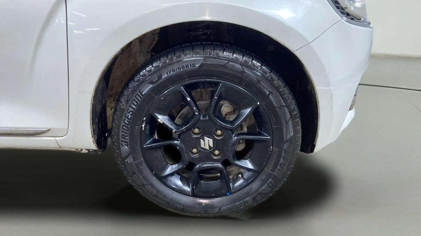 2018 Maruti IGNIS ALPHA 1.2 AMT, Petrol, Automatic, 32,499 km, Right Front Wheel