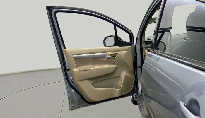 2013 Maruti Ertiga VXI CNG, CNG, Manual, 92,947 km, LHS Front Door