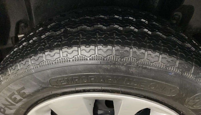 2013 Maruti Ertiga VXI CNG, CNG, Manual, 92,947 km, Right Rear Tyre Tread