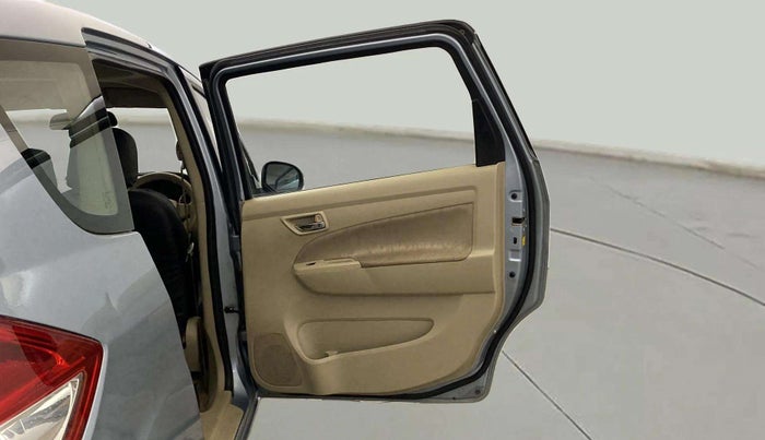 2013 Maruti Ertiga VXI CNG, CNG, Manual, 92,947 km, RHS Rear Door