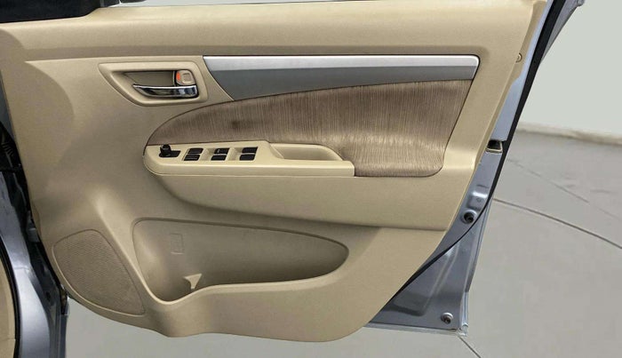 2013 Maruti Ertiga VXI CNG, CNG, Manual, 92,947 km, Driver Side Door Panels Control