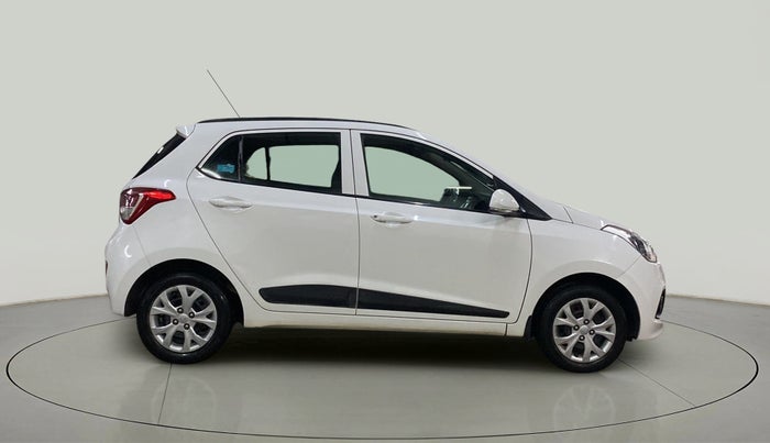 2016 Hyundai Grand i10 SPORTZ 1.2 KAPPA VTVT, Petrol, Manual, 48,240 km, Right Side View