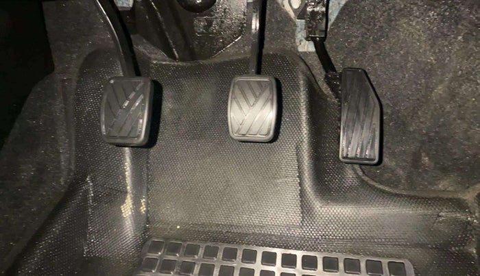 2023 Maruti FRONX SIGMA CNG 1.2 MT, CNG, Manual, 4,199 km, Pedals