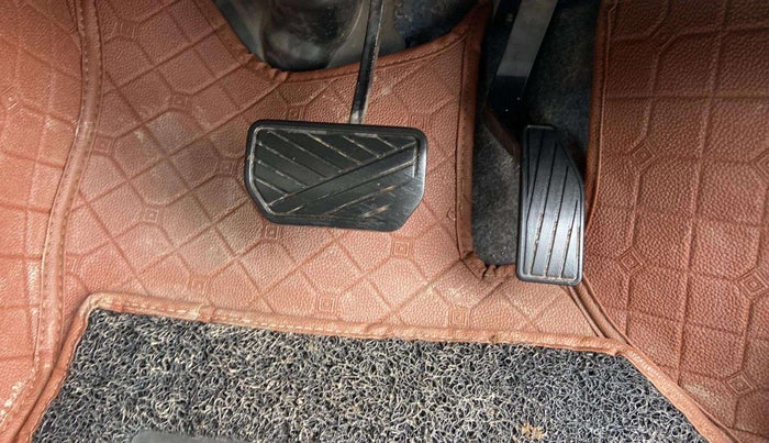 2015 Maruti Celerio VXI AMT, Petrol, Automatic, 80,019 km, Pedals