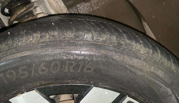 2021 Renault Kiger RXZ AMT, Petrol, Automatic, 54,197 km, Left Front Tyre Tread