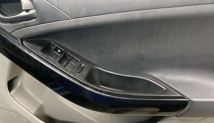 2019 Tata NEXON XMA PETROL, Petrol, Automatic, 59,107 km, Driver Side Door Panels Control