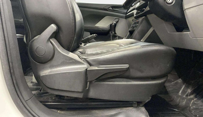 2023 Skoda KUSHAQ Active plus 1.0 TSI , Petrol, Manual, 44,611 km, Driver Side Adjustment Panel