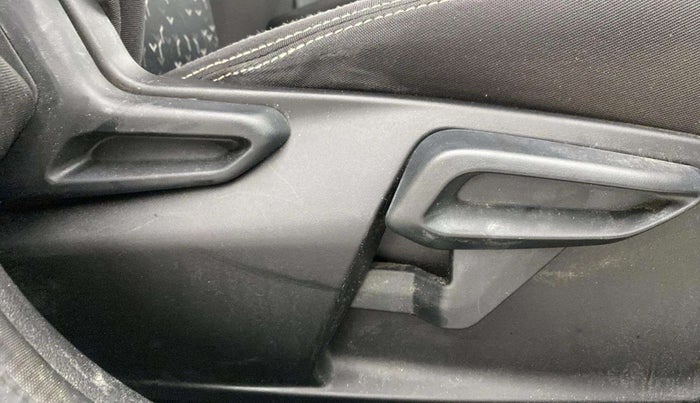2020 Tata Tiago XZA PLUS PETROL, Petrol, Automatic, 43,215 km, Driver Side Adjustment Panel