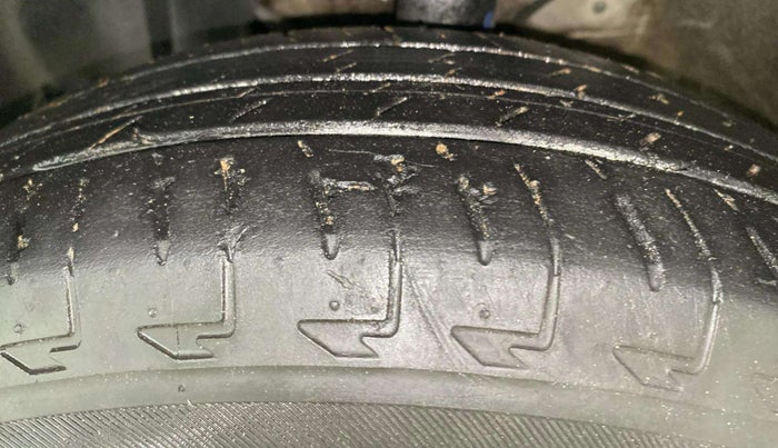 2022 Maruti Celerio ZXI AMT, Petrol, Automatic, 32,657 km, Left Front Tyre Tread