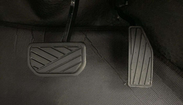 2022 Maruti Celerio ZXI AMT, Petrol, Automatic, 32,657 km, Pedals