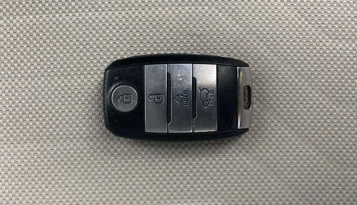 2021 KIA SONET HTX 1.0 IMT, Petrol, Manual, 36,464 km, Key Close Up