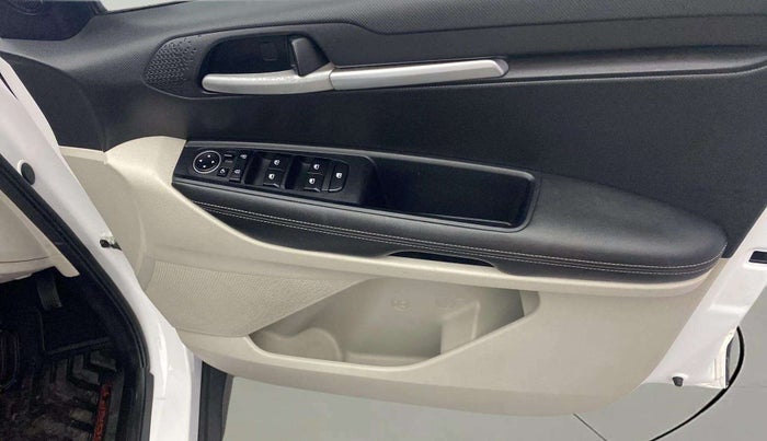 2021 KIA SONET HTX 1.0 IMT, Petrol, Manual, 36,464 km, Driver Side Door Panels Control