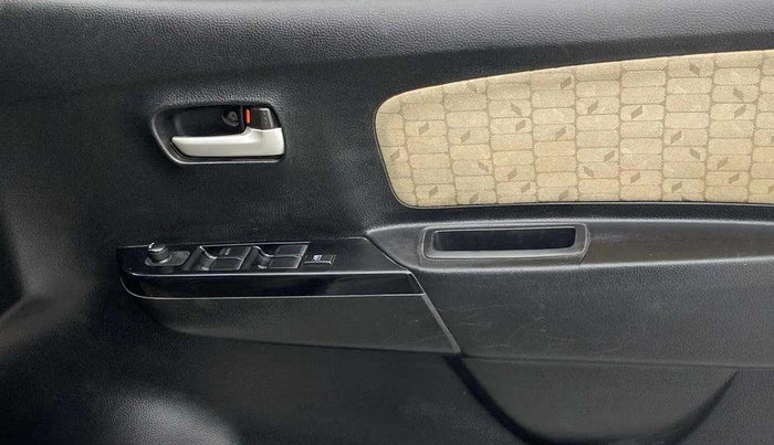 2017 Maruti Wagon R 1.0 VXI, Petrol, Manual, 68,721 km, Driver Side Door Panels Control