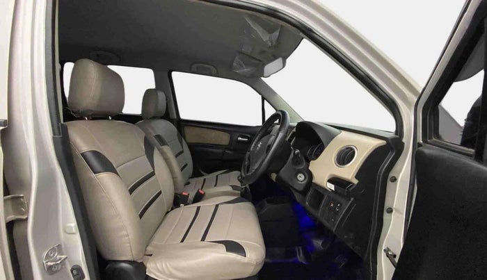 2017 Maruti Wagon R 1.0 VXI, Petrol, Manual, 68,721 km, Right Side Front Door Cabin