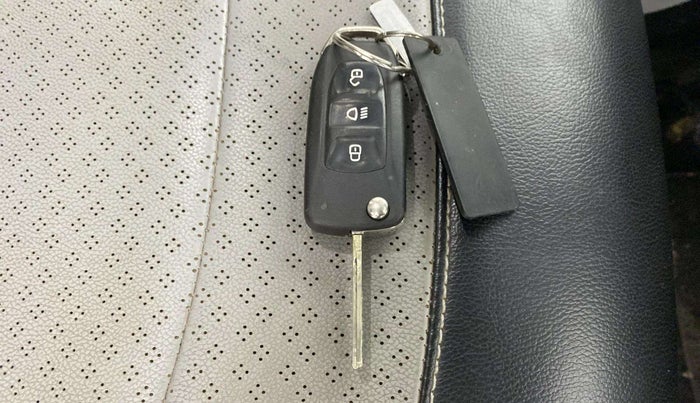 2021 Tata Tiago XZ PLUS PETROL, Petrol, Manual, 33,629 km, Key Close Up