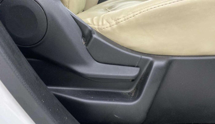 2021 Maruti New Wagon-R LXI CNG 1.0, CNG, Manual, 75,311 km, Driver Side Adjustment Panel