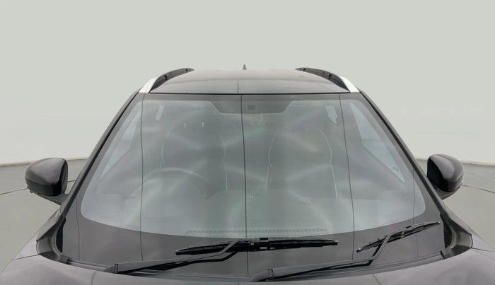 2022 Nissan MAGNITE XV PREMIUM TURBO CVT, Petrol, Automatic, 22,305 km, Front Windshield