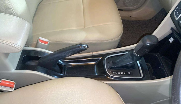 2016 Maruti Ciaz ZXI AT, Petrol, Automatic, 81,922 km, Gear Lever
