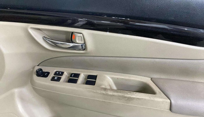 2016 Maruti Ciaz ZXI AT, Petrol, Automatic, 81,922 km, Driver Side Door Panels Control