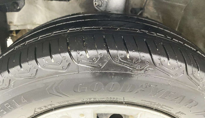 2016 Honda Amaze 1.2L I-VTEC S AT, Petrol, Automatic, 74,529 km, Left Front Tyre Tread