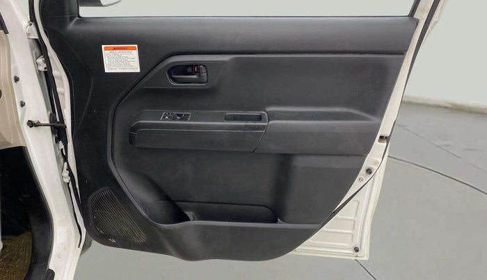 2020 Maruti New Wagon-R LXI CNG 1.0, CNG, Manual, 75,881 km, Driver Side Door Panels Control